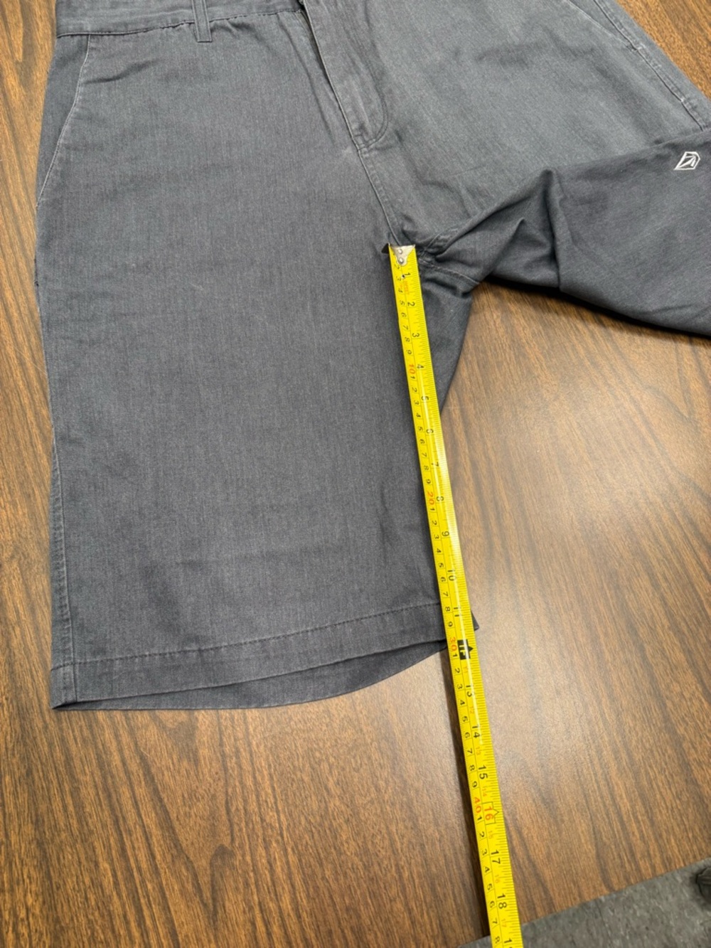 Volcom Men's Charcoal Flat-Front Chinos Shorts Size 34 - Picture 6 of 16